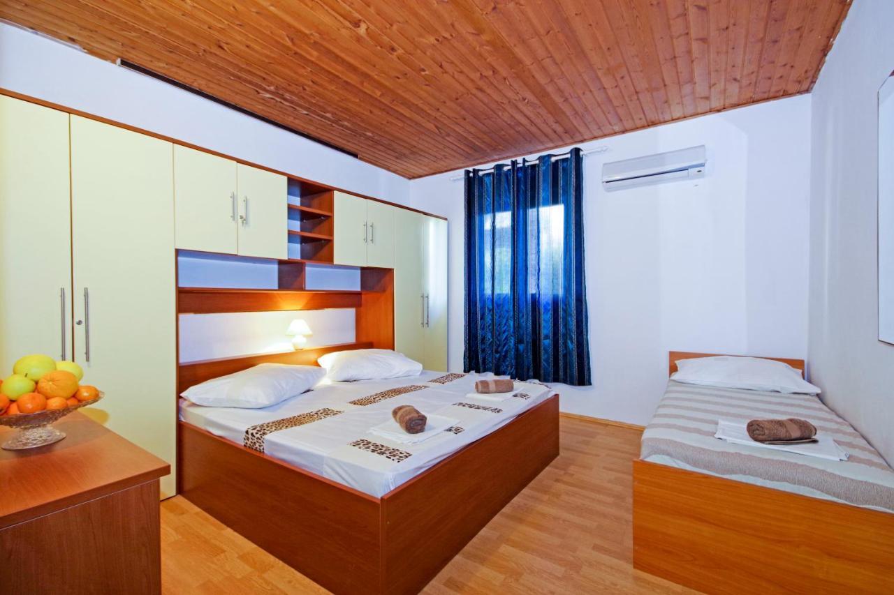 Apartmani Andrija Zivogosce Exterior photo