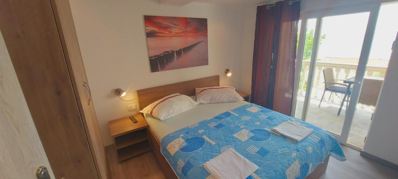 Apartmani Andrija Zivogosce Exterior photo